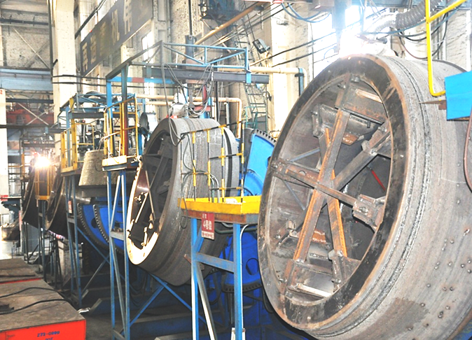 立磨磨辊堆焊中心