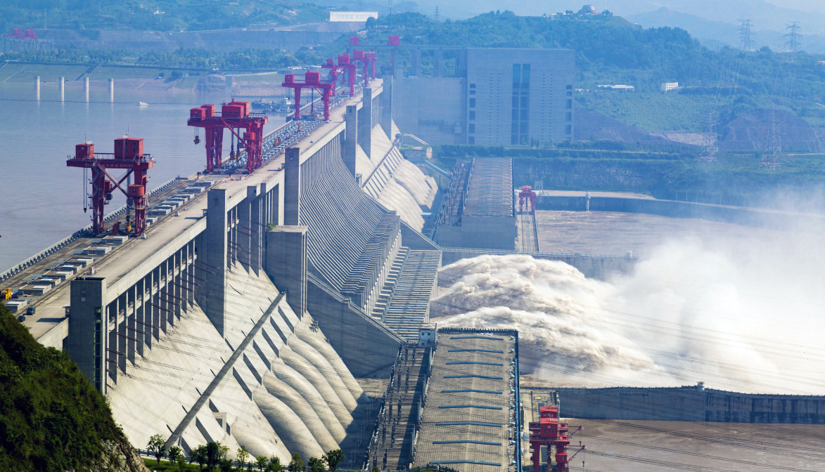 研制三峡大坝启闭机主体
