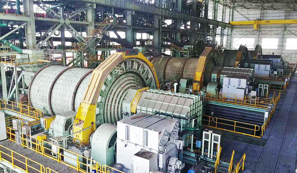 首钢秘铁大型矿用磨机